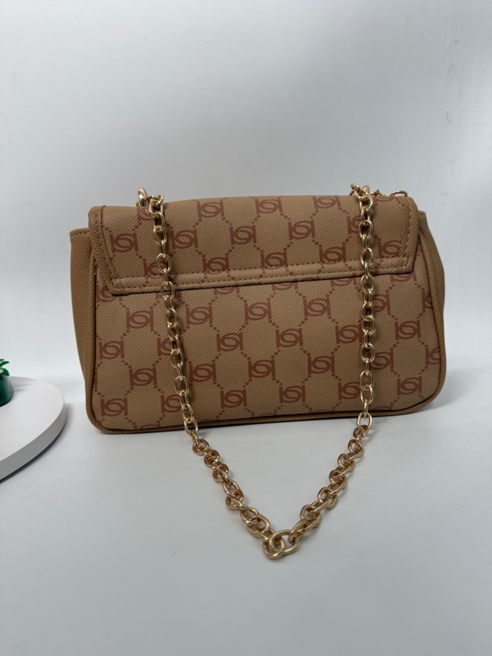Tan Leilani monogram Signature Pattern Gold Chain Shoulder Bag - Picture 6 of 17